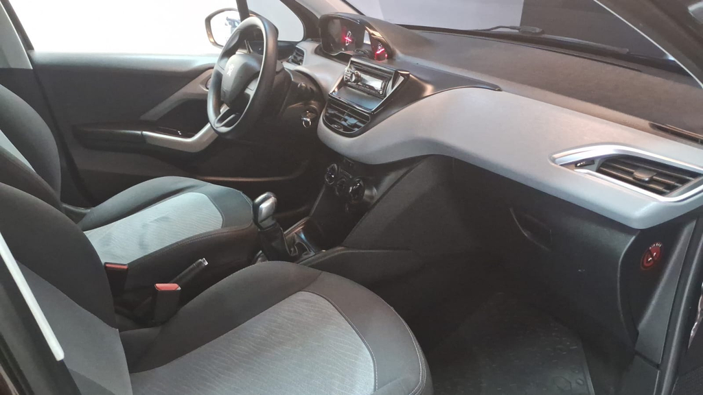 Peugeot 208 Marrom