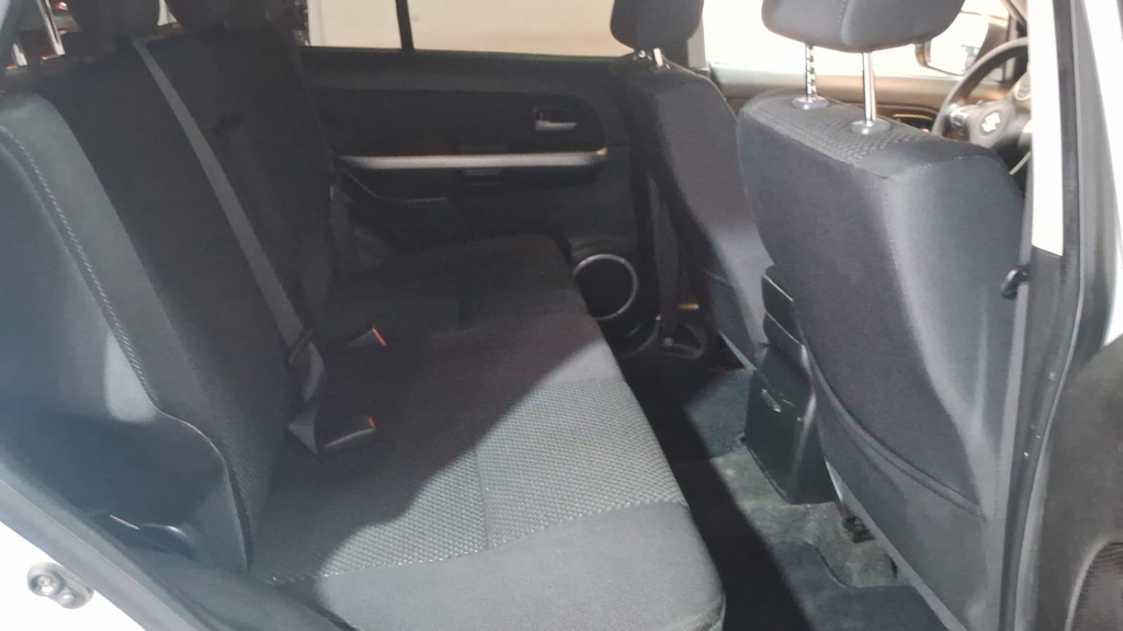Suzuki Grand Vitara Prata