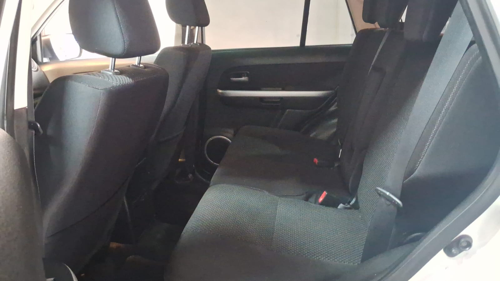 Suzuki Grand Vitara Prata