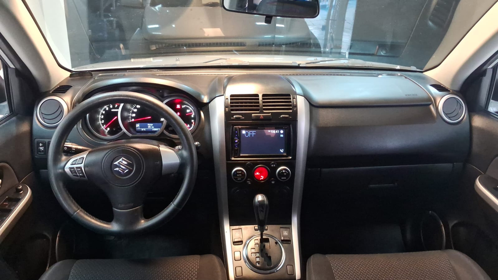 Suzuki Grand Vitara Prata