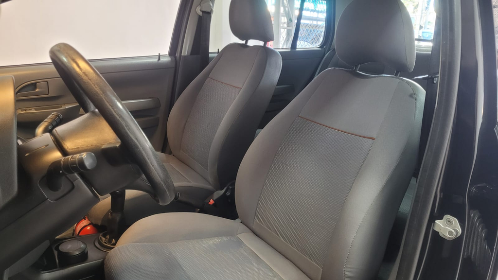 Volkswagen Fox Preto