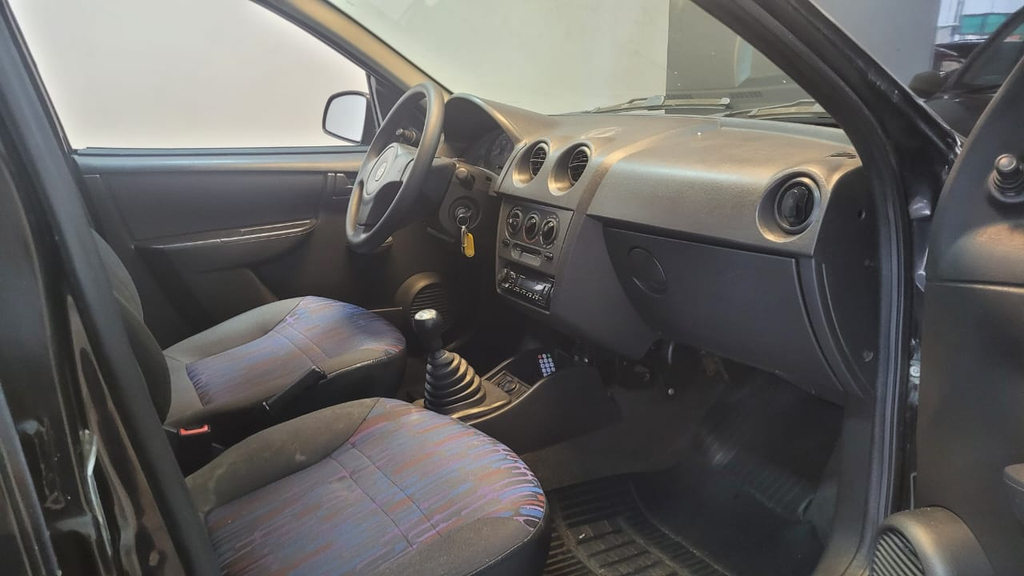 Chevrolet Celta Preto