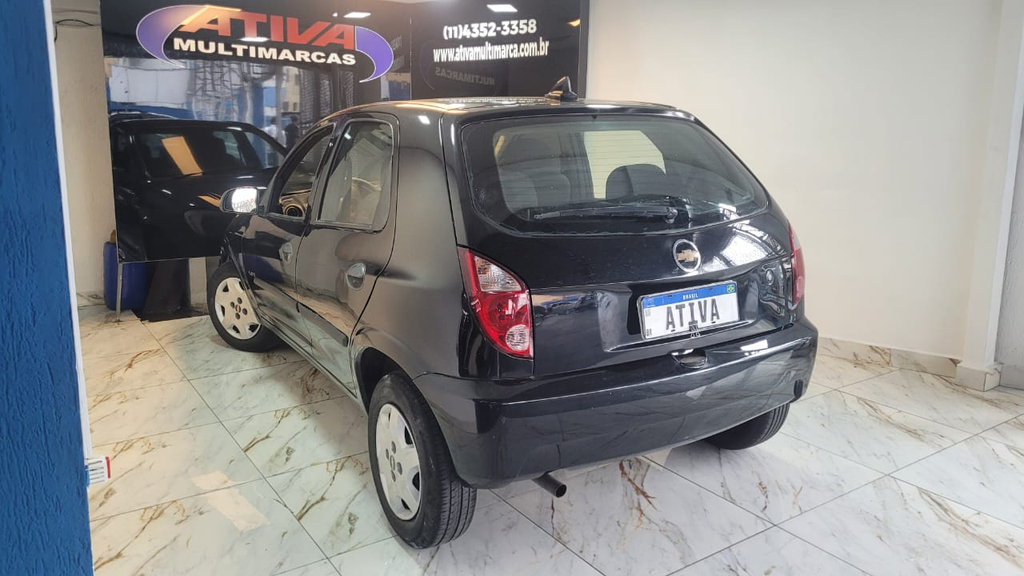 Chevrolet Celta Preto