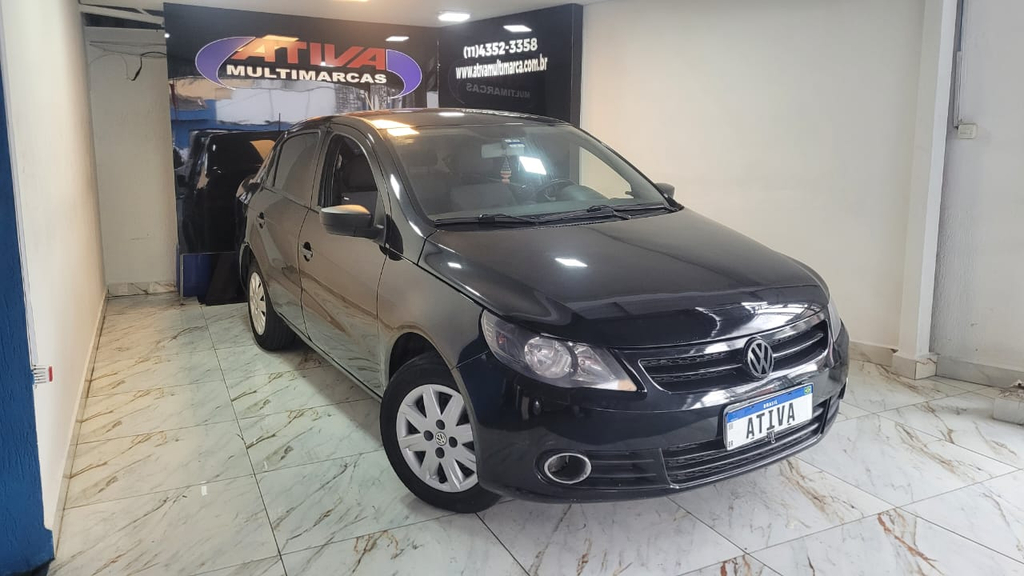 Volkswagen Voyage Preto