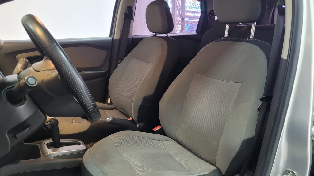 Chevrolet Spin Prata