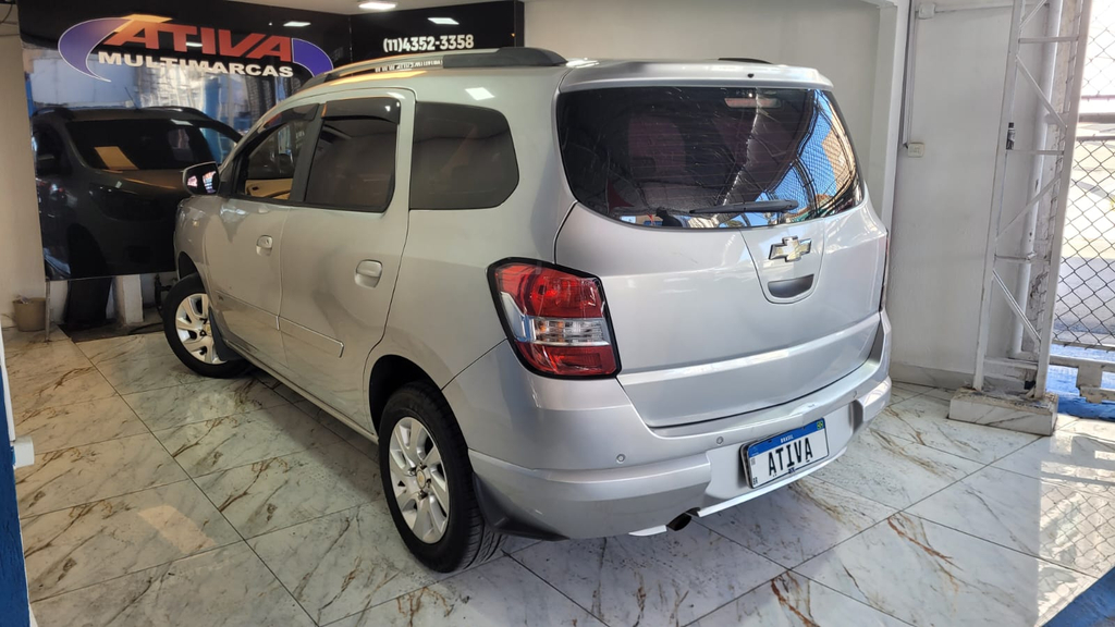 Chevrolet Spin Prata