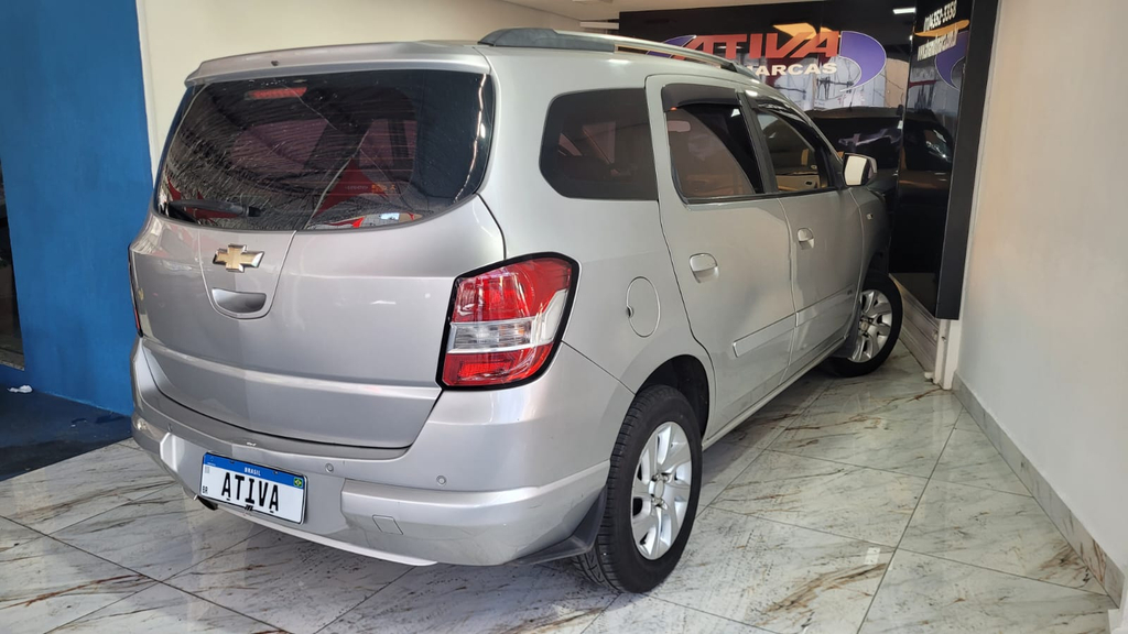 Chevrolet Spin Prata