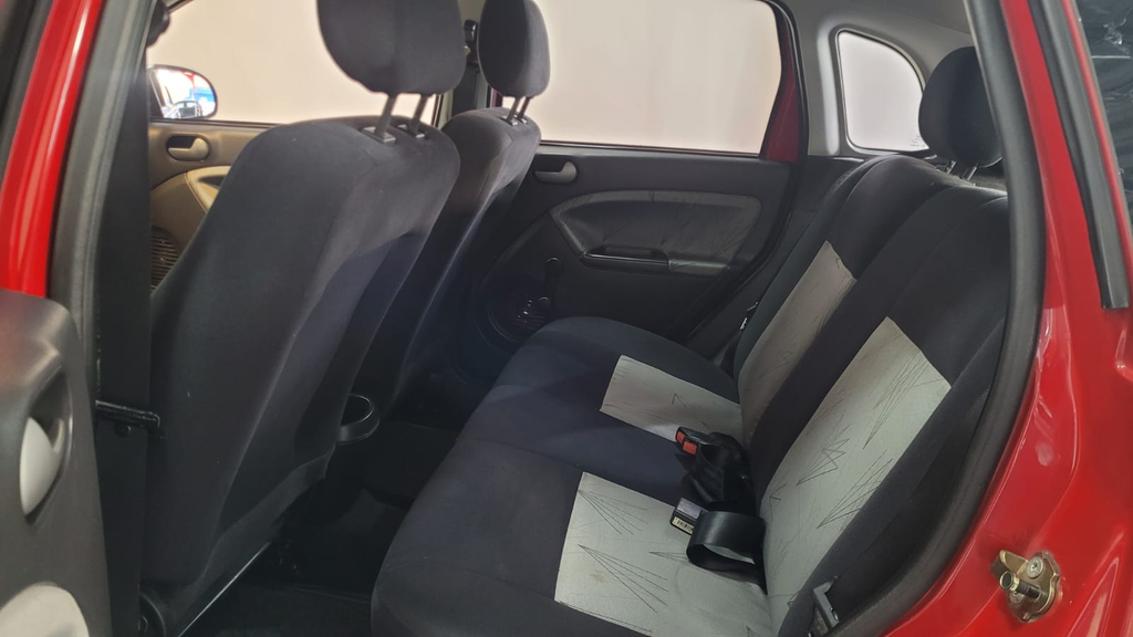 Ford Fiesta Vermelho