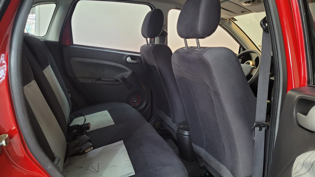 Ford Fiesta Vermelho