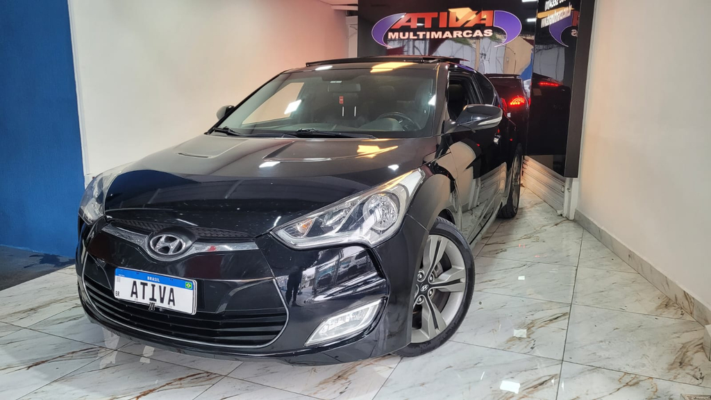 Hyundai Veloster Preto