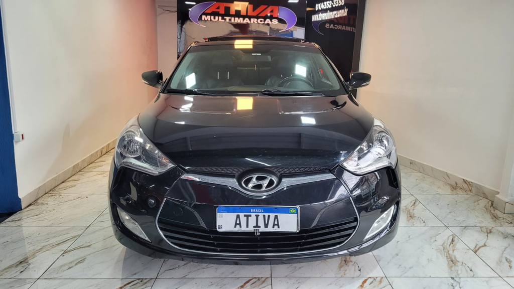 Hyundai Veloster Preto