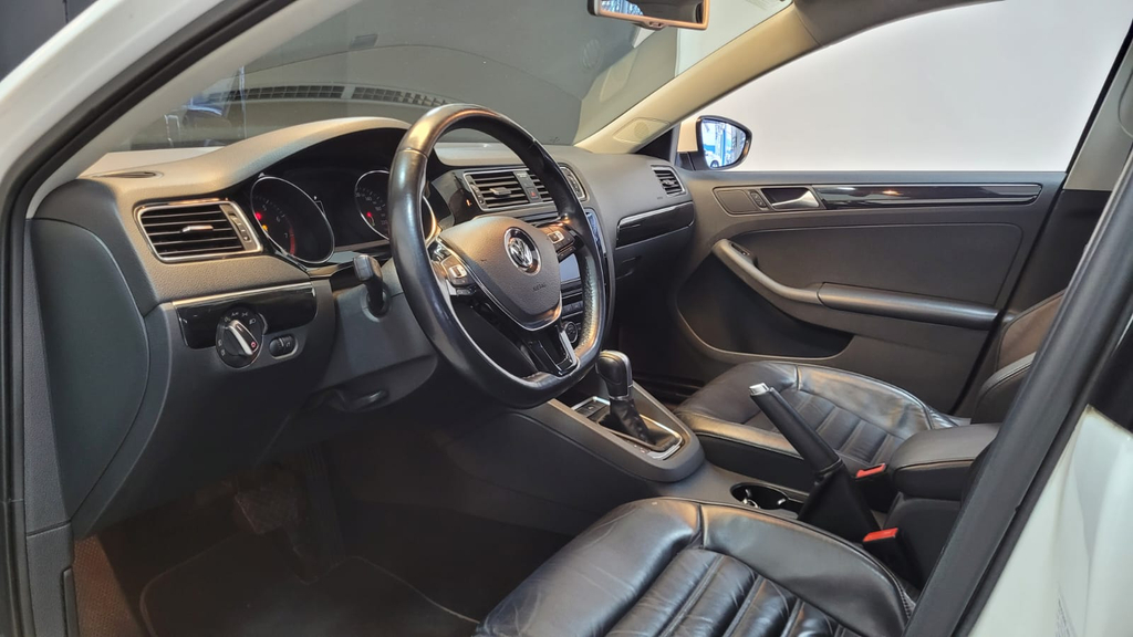 Volkswagen Jetta Branco