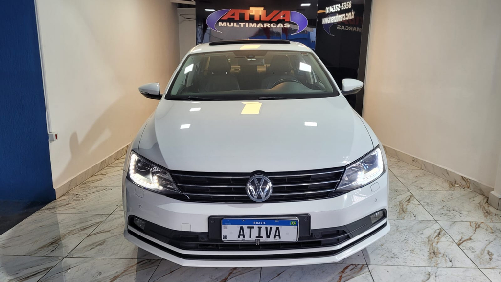 Volkswagen Jetta Branco