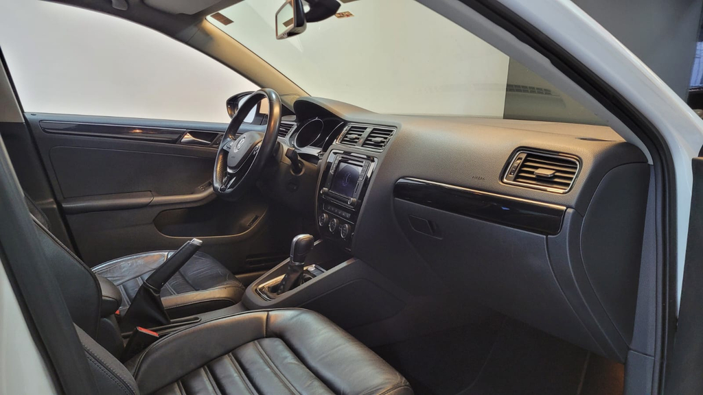 Volkswagen Jetta Branco
