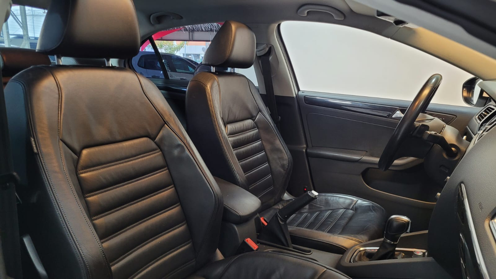 Volkswagen Jetta Branco