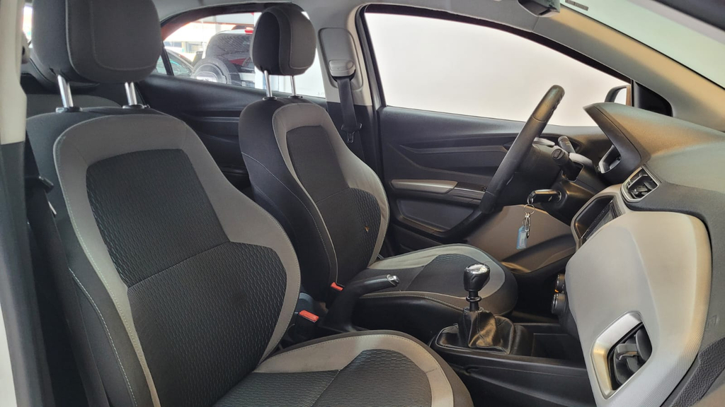 Chevrolet Onix Branco