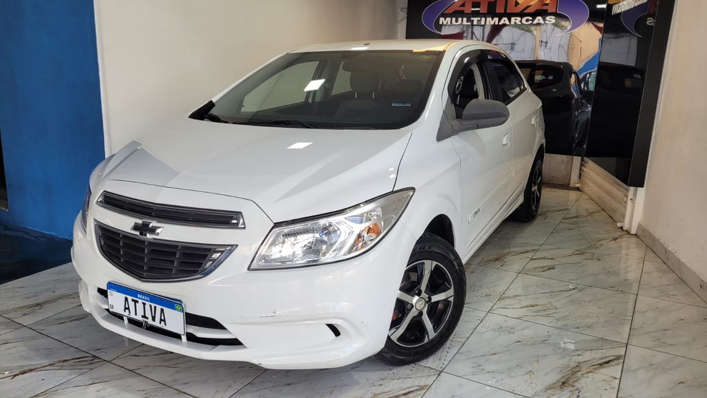 Chevrolet Onix Branco