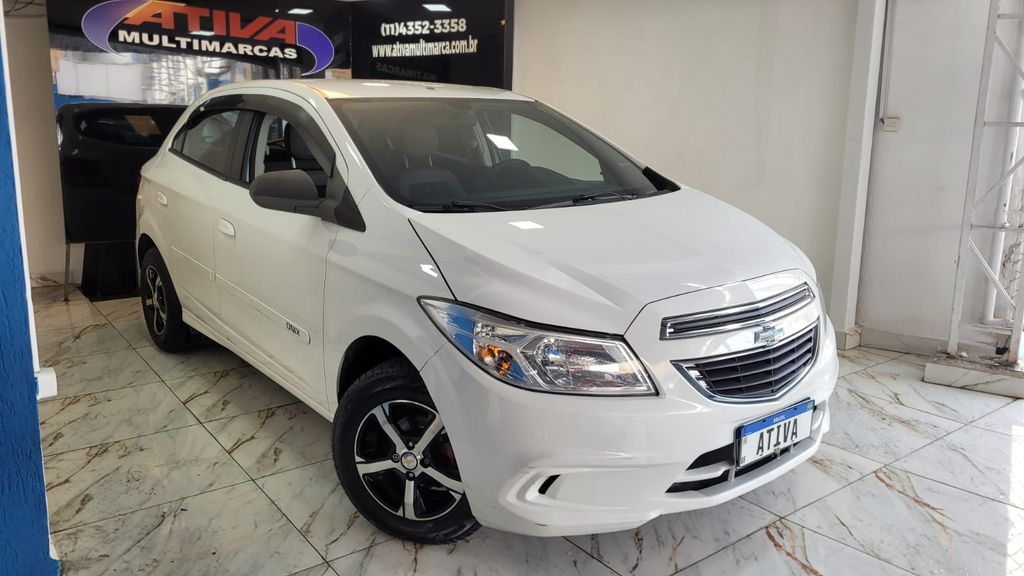 Chevrolet Onix Branco