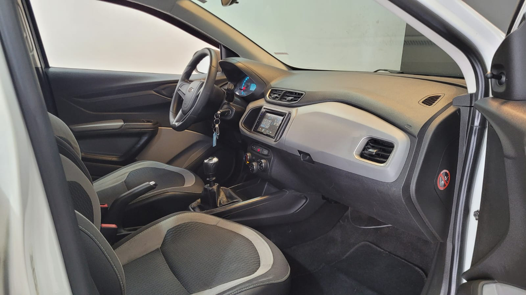 Chevrolet Onix Branco