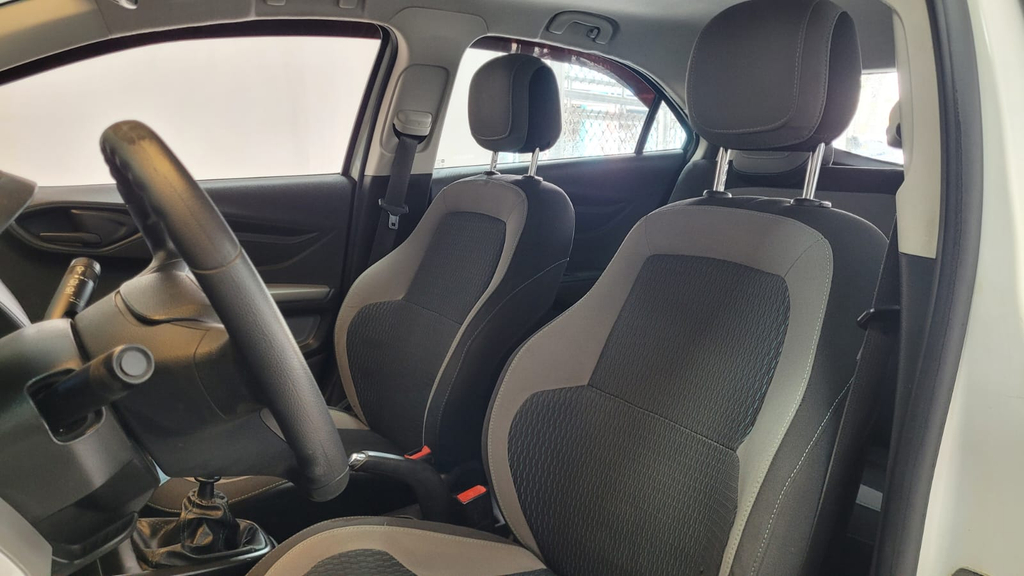 Chevrolet Onix Branco