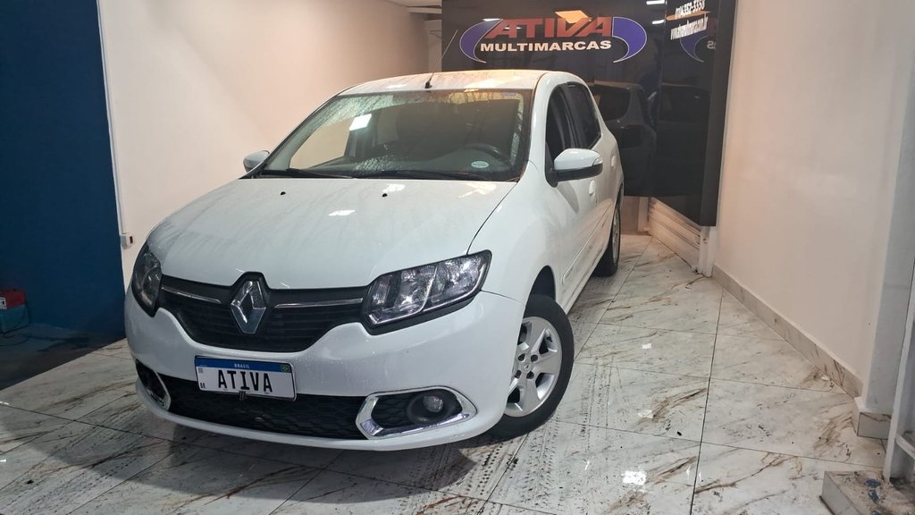 Renault Sandero Branco