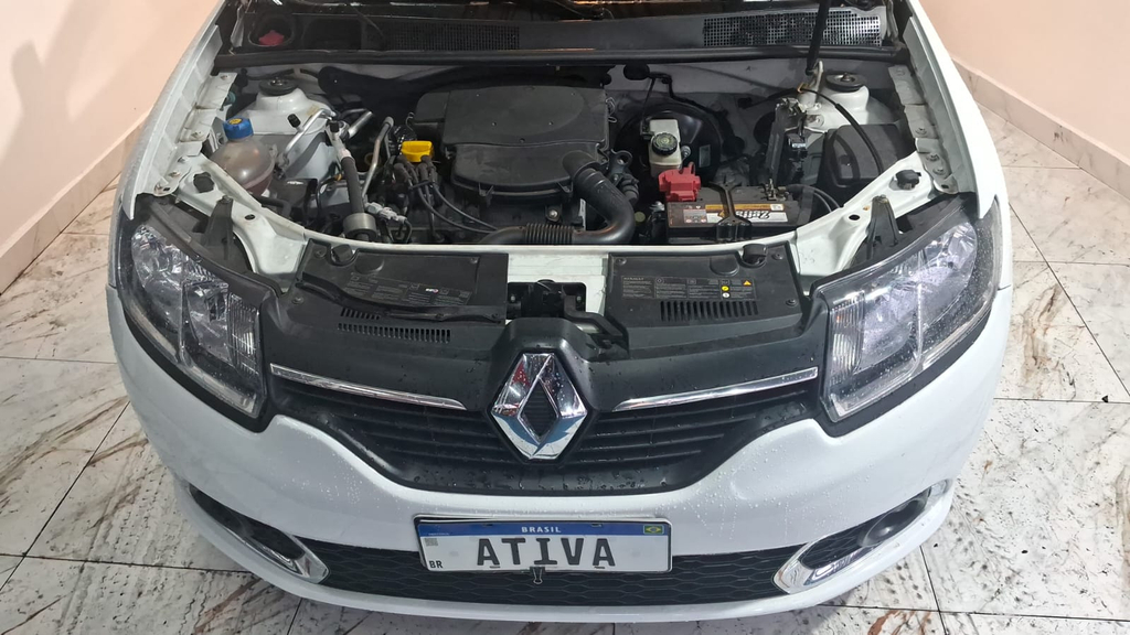 Renault Sandero Branco