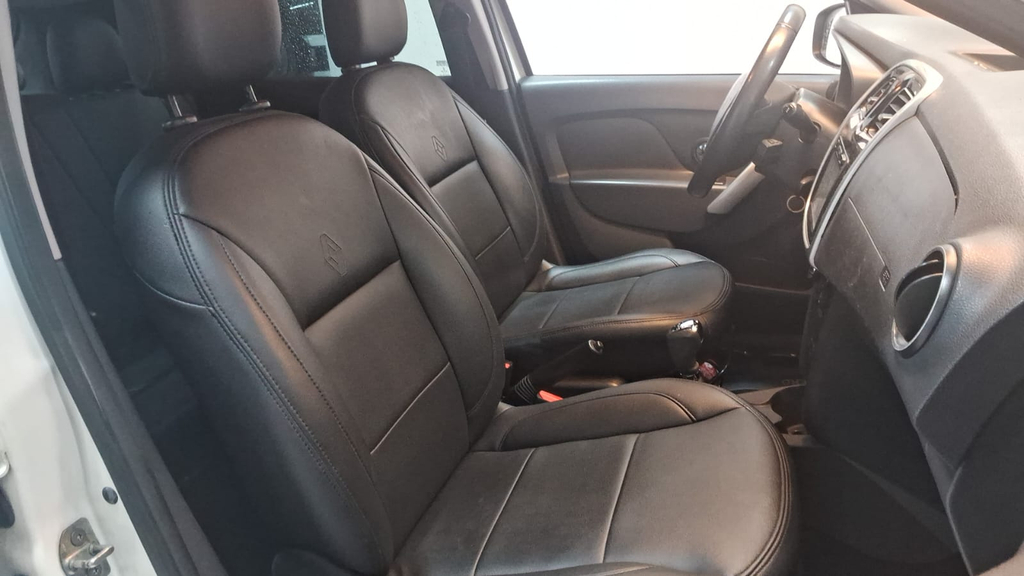 Renault Sandero Branco
