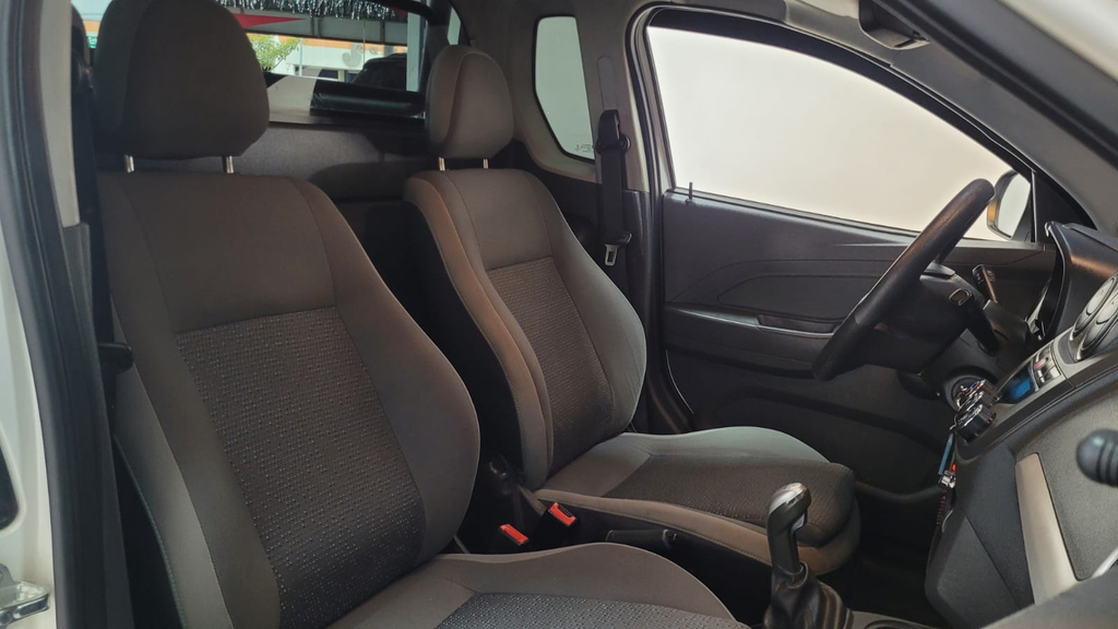 Chevrolet Montana Branco