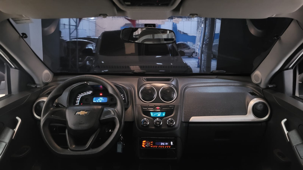 Chevrolet Montana Branco