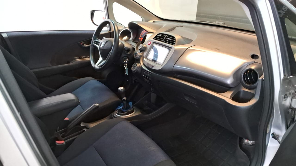 Honda Fit Prata