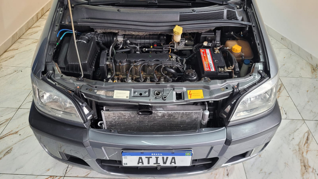 Chevrolet Zafira Cinza