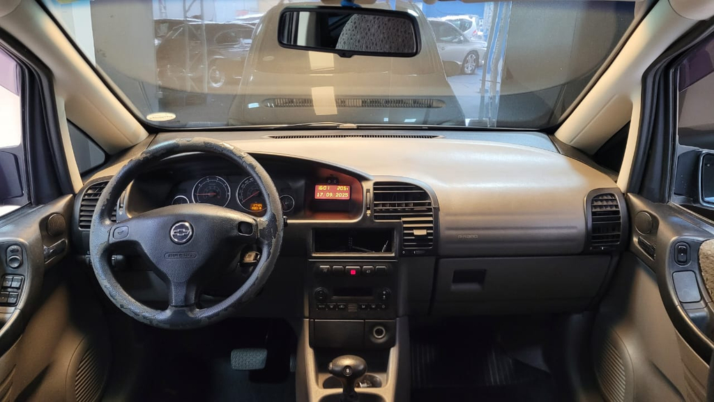 Chevrolet Zafira Cinza