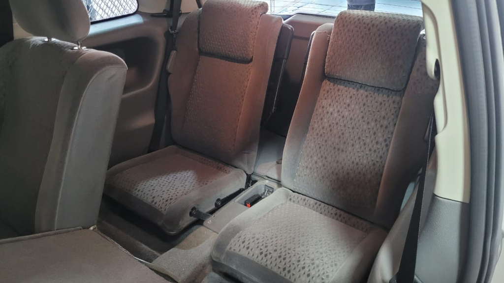 Chevrolet Zafira Cinza