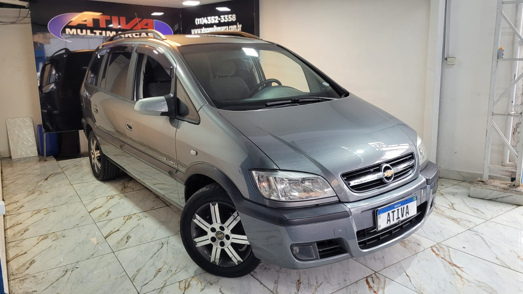 Chevrolet Zafira Cinza