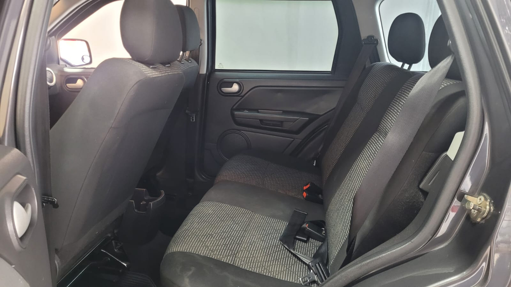 Ford EcoSport Cinza