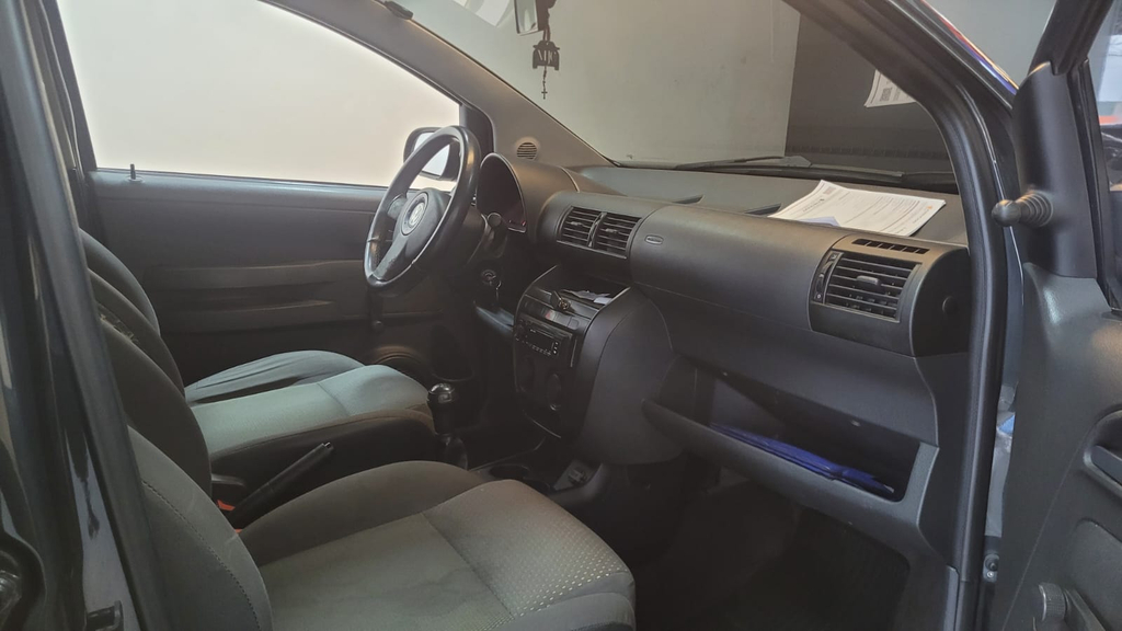 Volkswagen Fox Cinza