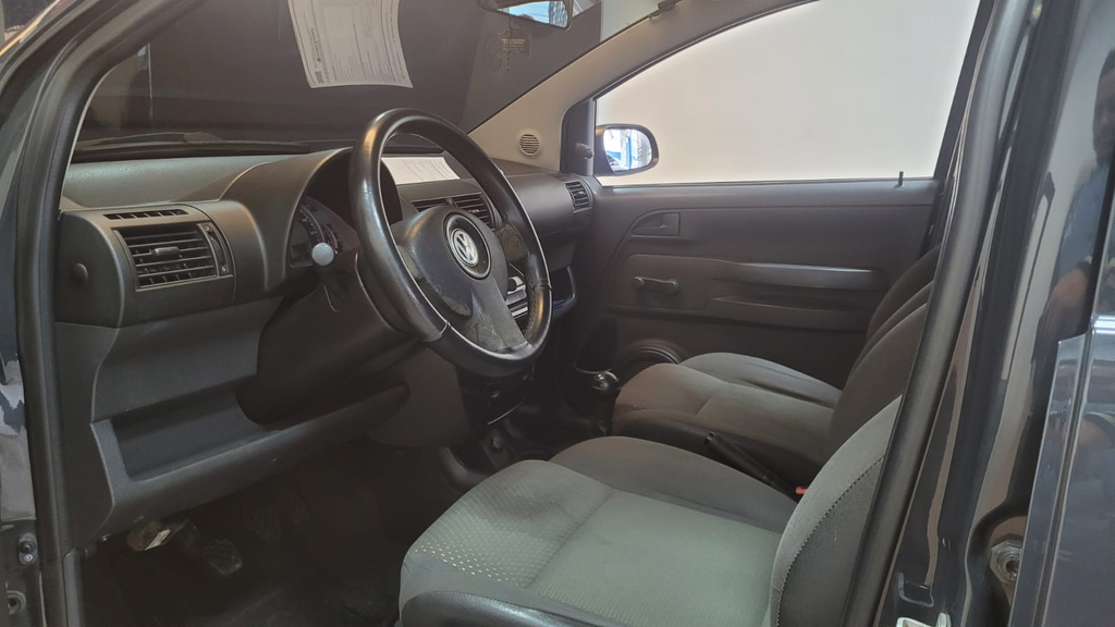 Volkswagen Fox Cinza