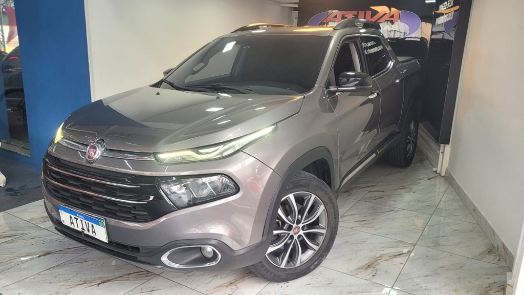 Fiat Toro Cinza