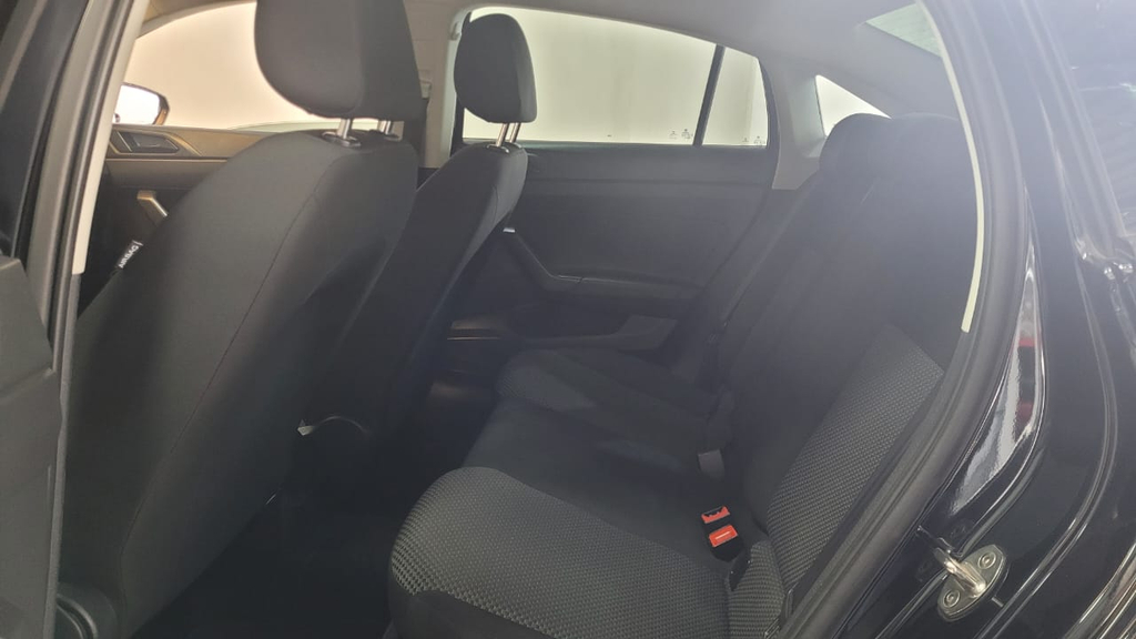 Volkswagen Virtus Preto