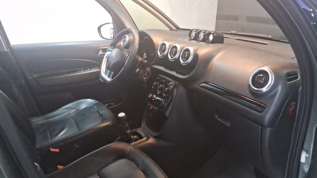 Citroen Aircross Cinza