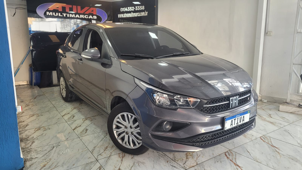 Fiat Cronos Cinza