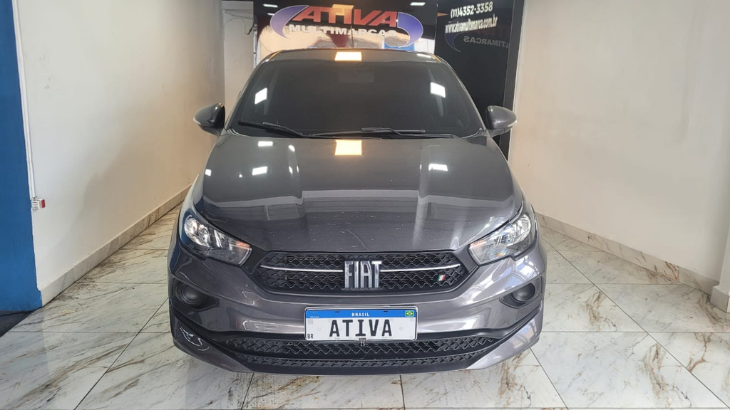 Fiat Cronos Cinza