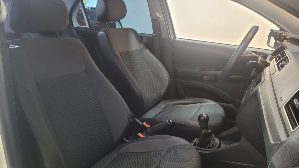 Volkswagen Voyage Branco