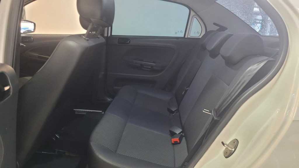 Volkswagen Voyage Branco