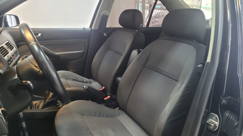 Volkswagen Bora Preto