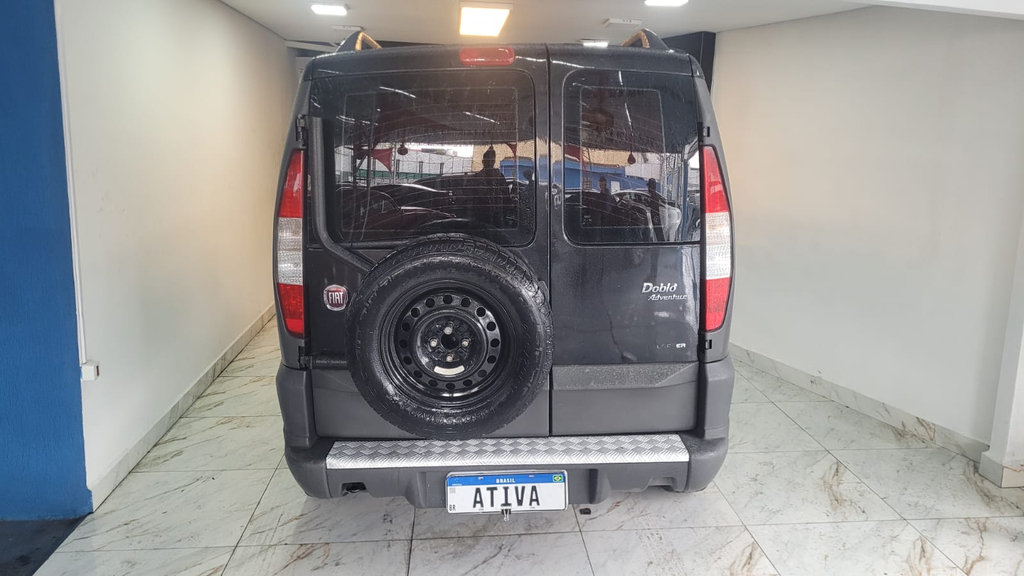 Fiat Doblò Preto