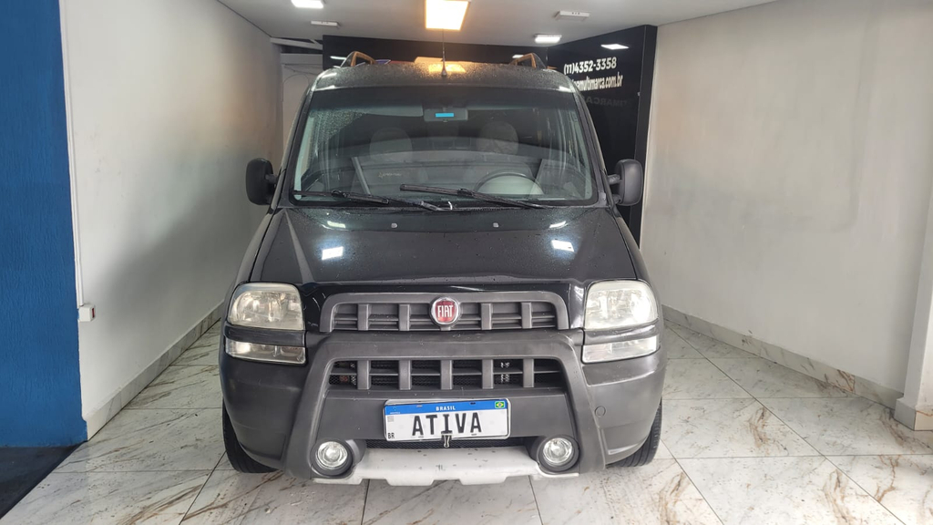 Fiat Doblò Preto