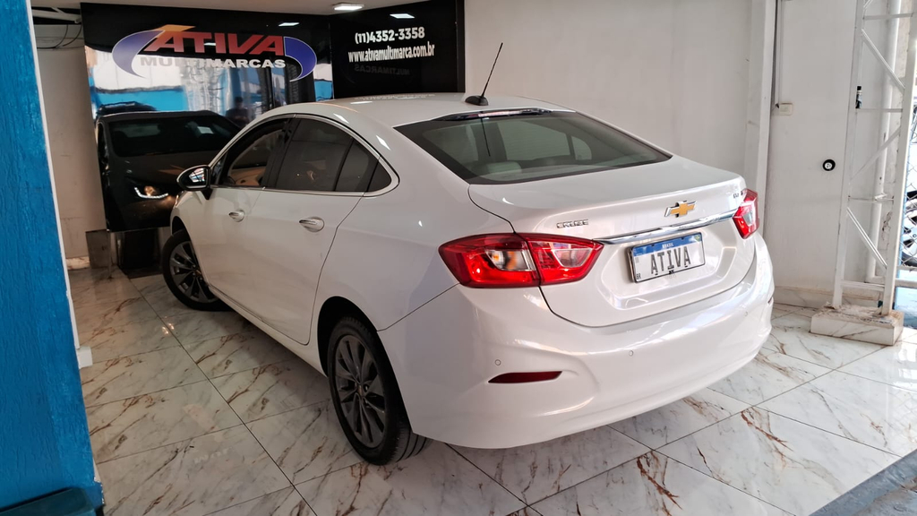 Chevrolet Cruze Sedan Branco