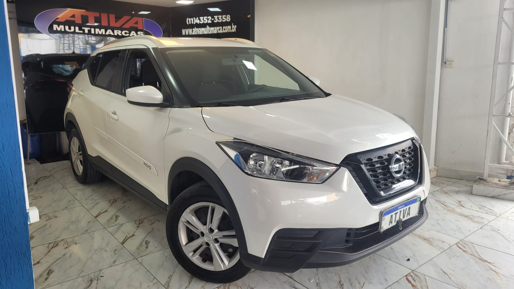 Nissan Kicks Branco