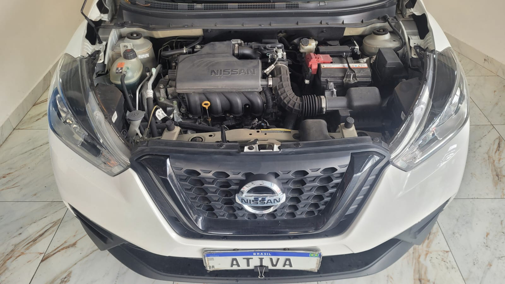 Nissan Kicks Branco